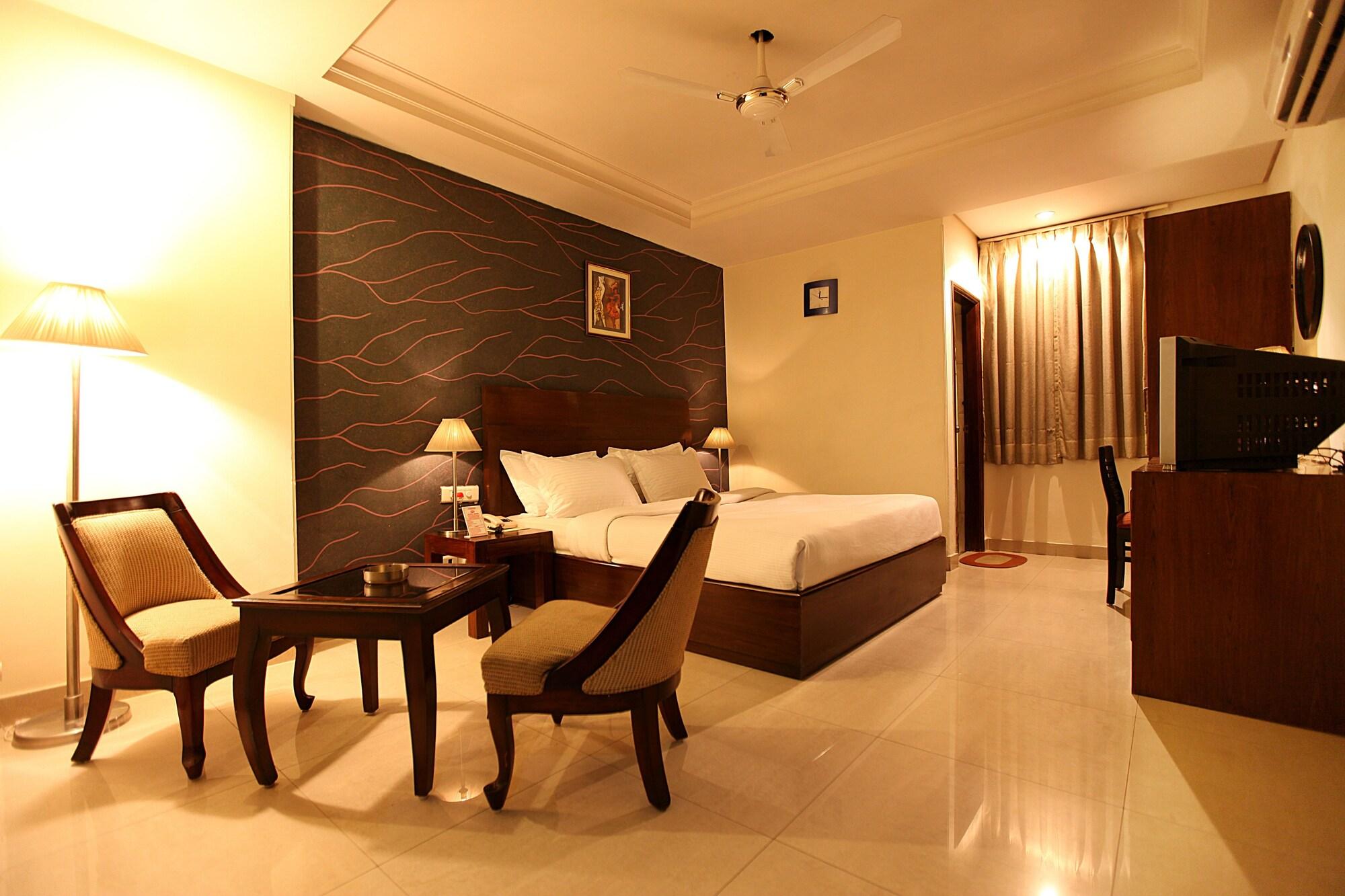 Hotel Waves, Delhi Airport Exterior photo